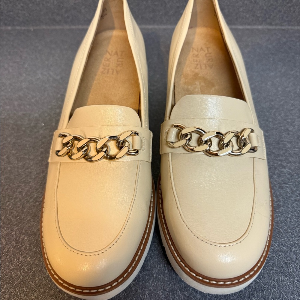 Naturalizer Cream and Gold Loafers with Chain Accent